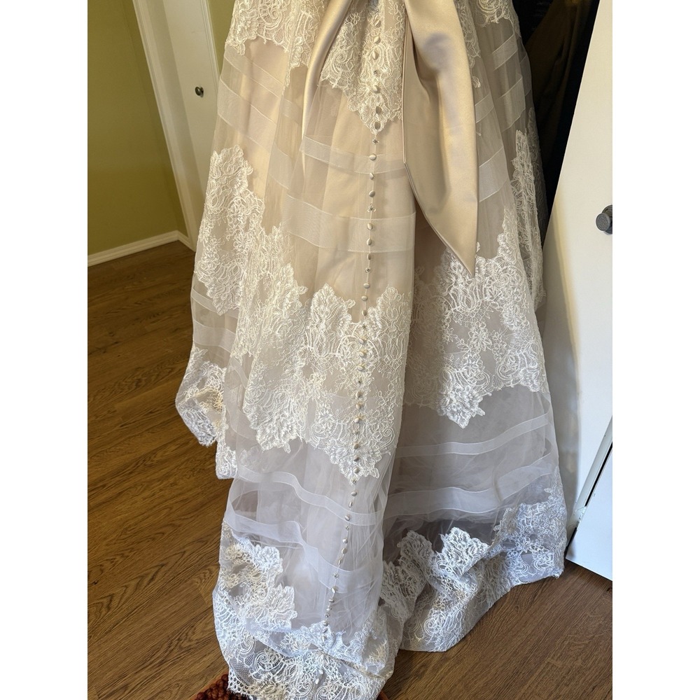 Wedding Dress Allure Bridals Size 10  style 9400 - Picture 9 of 9